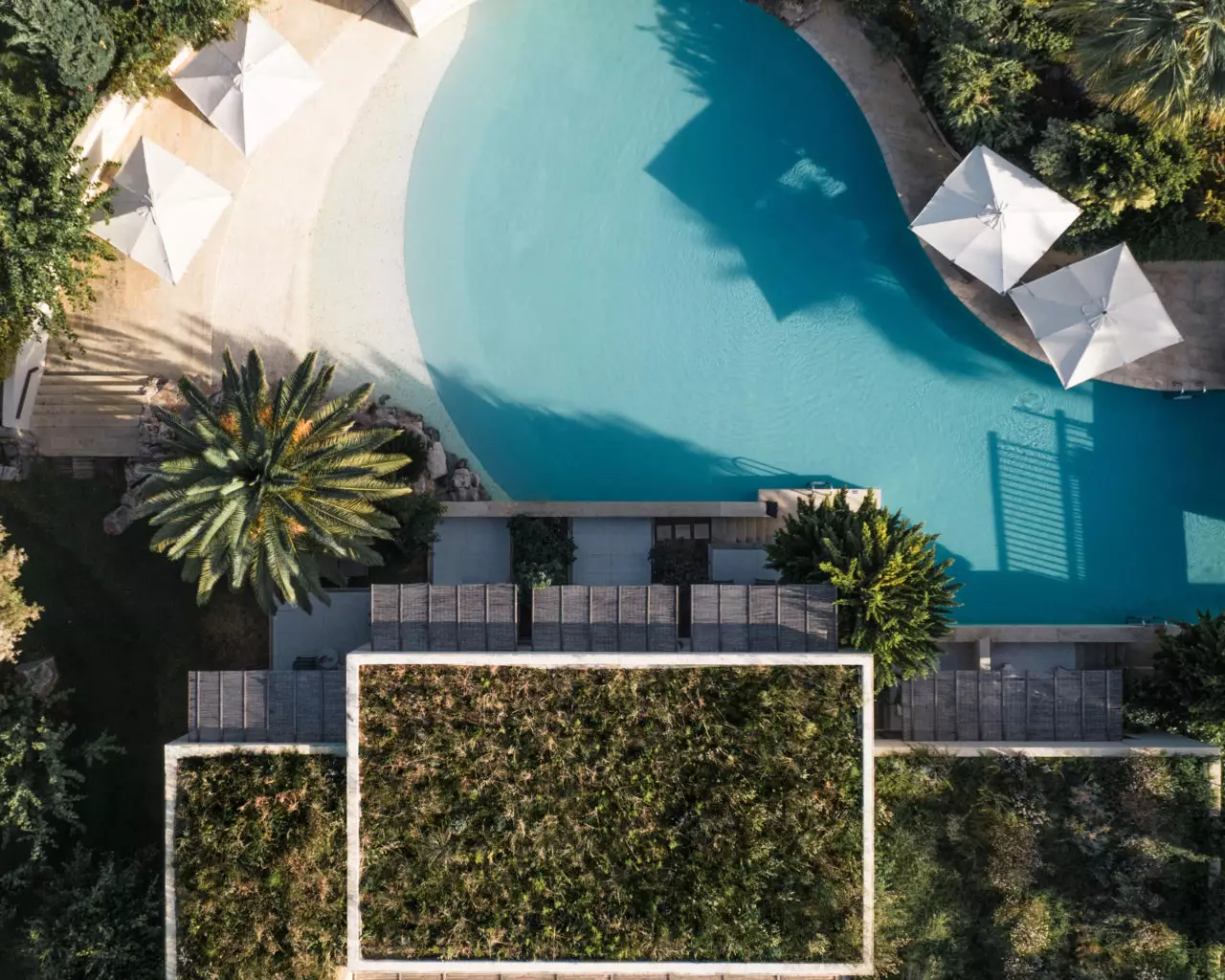 1233-Outdoor-Pool-scaled-aspect-ratio-1280-1024