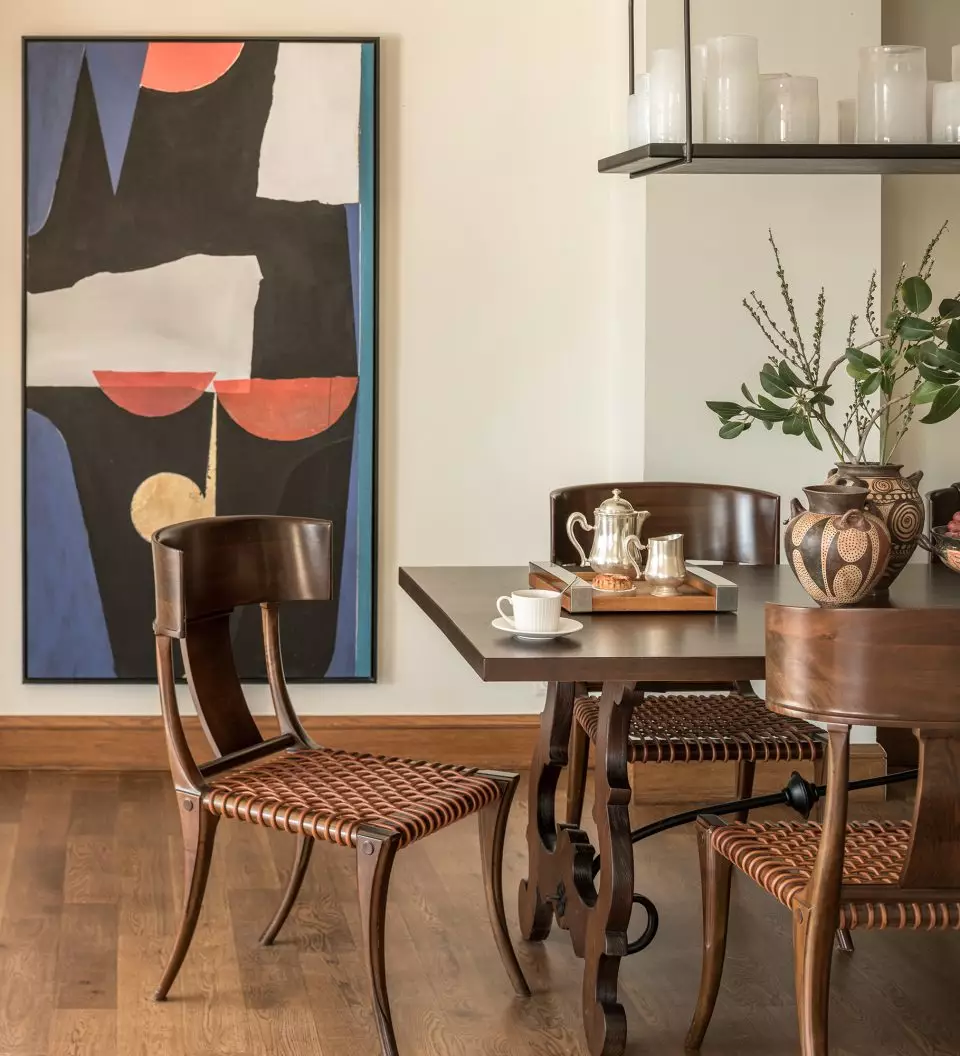 Immerse yourself in the many facets of modern Greece