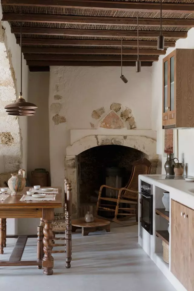 Phāea Traditional House